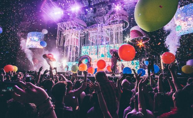 Top 10 Must-Have Shows and Activities for Resorts & Holiday Villages